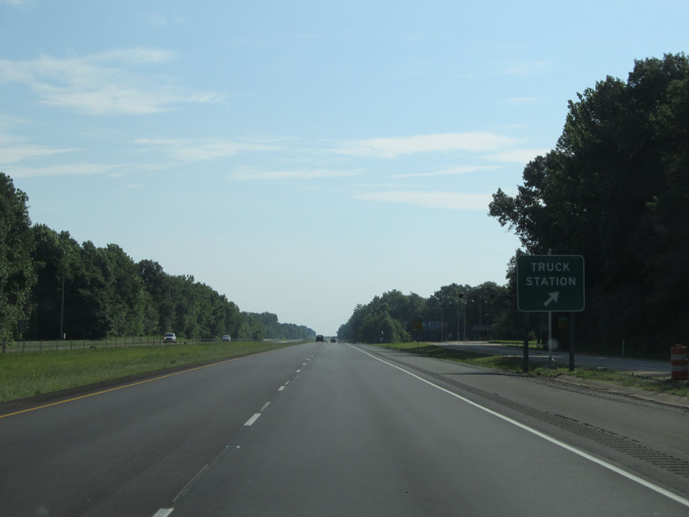 Tennessee - Interstate 40 Eastbound | Cross Country Roads Weigh Stations On I 40 In Tennessee